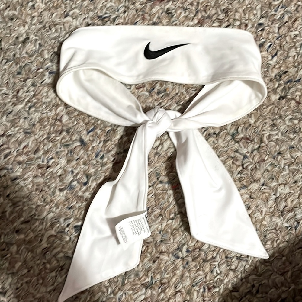 Nike tie headband